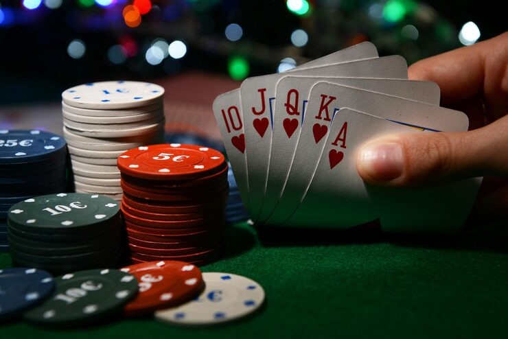 Live blackjack table on grandbet88 apk showing dealer and player cards